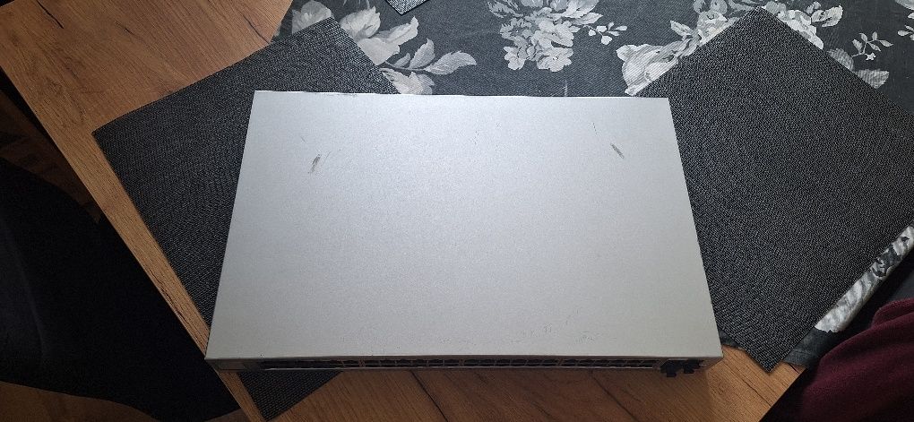 Ubiquiti switch US48