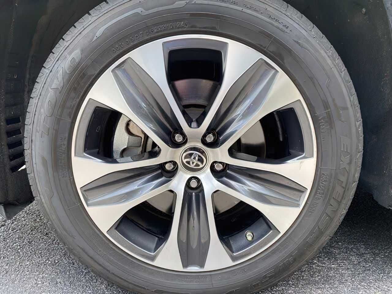 Toyota Highlander XLE 2021