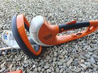 Nożyce elektryczne do żywopłotu Stihl HSE 61