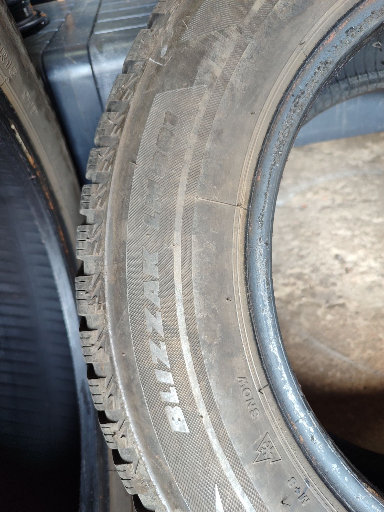 Резина зима 195.65.15 bridgestone