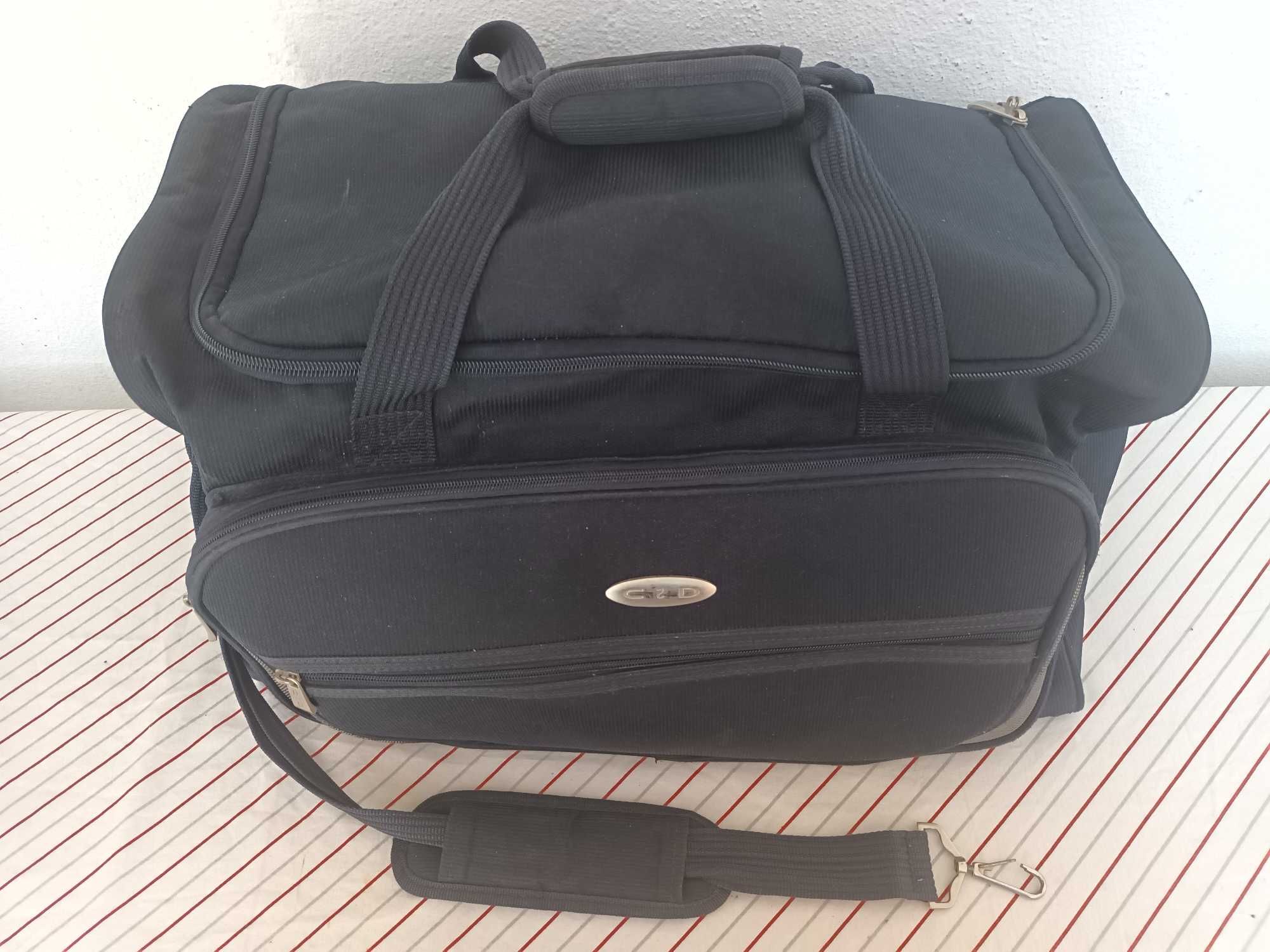 Saco de viagem CsD resistente - com algum uso em relativo bom estado.