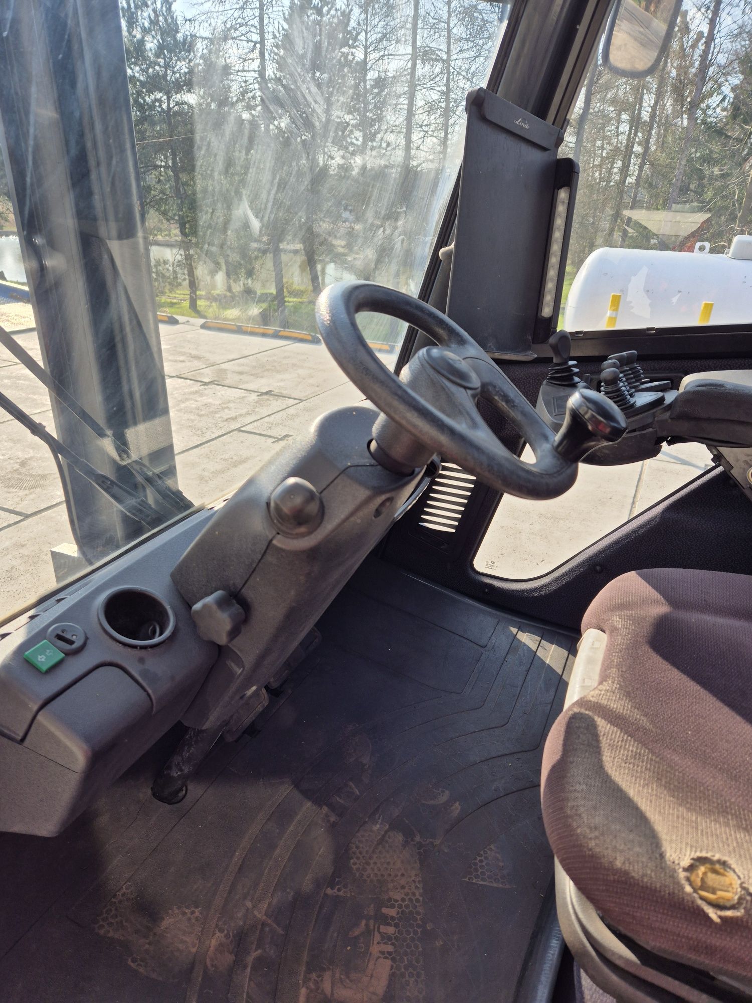 Rezerwacja Wózek widłowy Gazowy Linde H40T-01 pełna kabina Udźwig 4ton