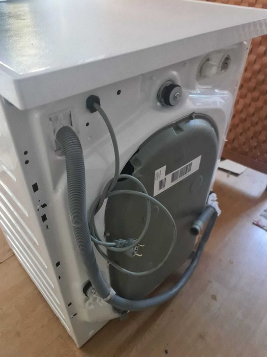 Máquina lavar roupa AEG LFR7394O4V