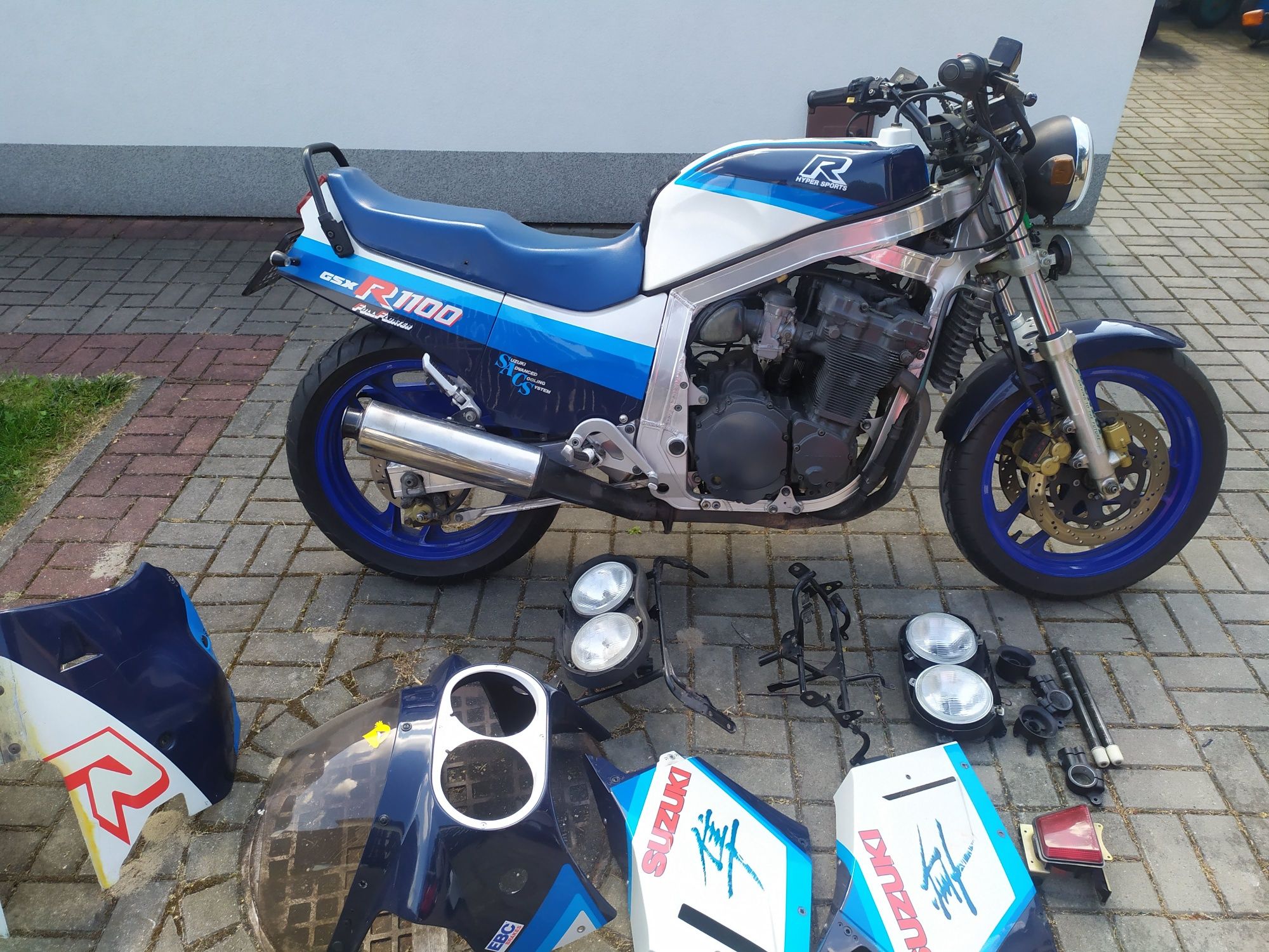 Suzuki GSXR 1100 86r olejak