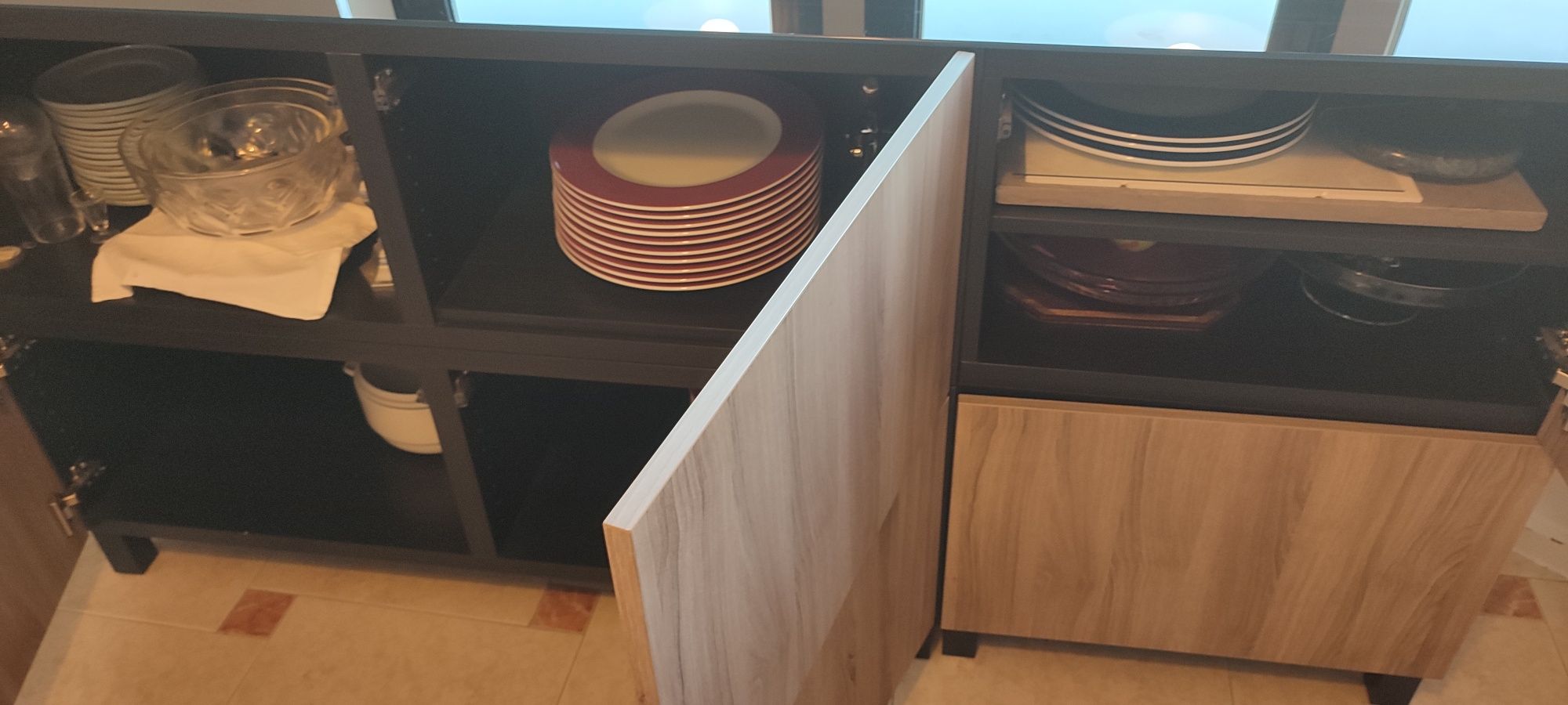 Móvel Besta Ikea com 6 portas