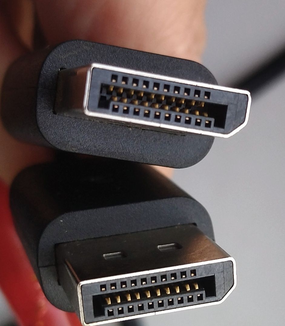 Кабель DisplayPort - DisplayPort