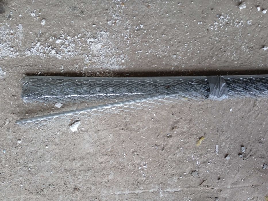 Narożnik stalowy do tynków na mokro 300cm 3m