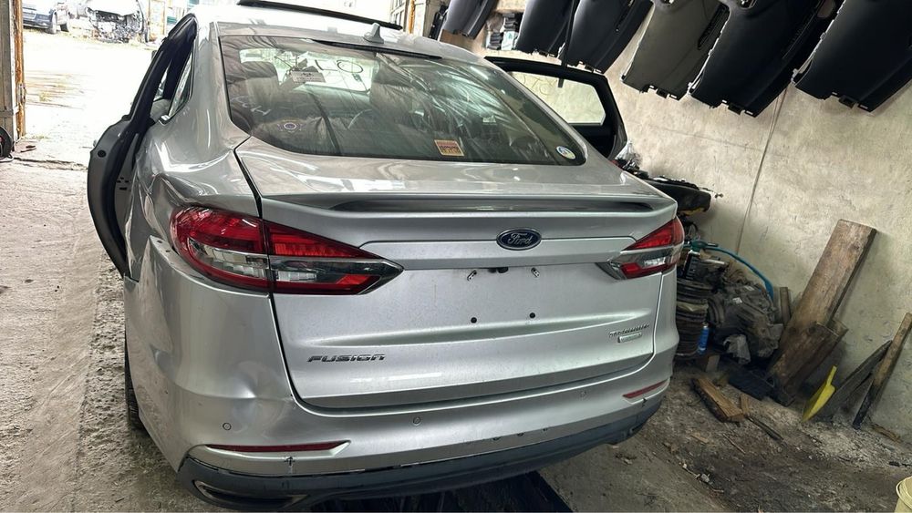 Передние амортизаторы Форд фюжн / Ford fusion 13-19
