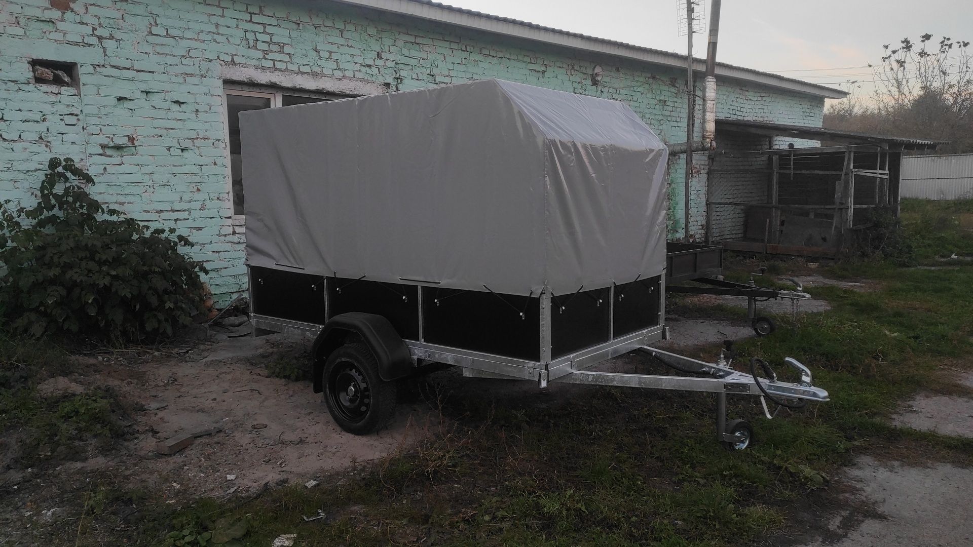 Причеп оцінкований з каркасом  2,5 *1,3*1,4