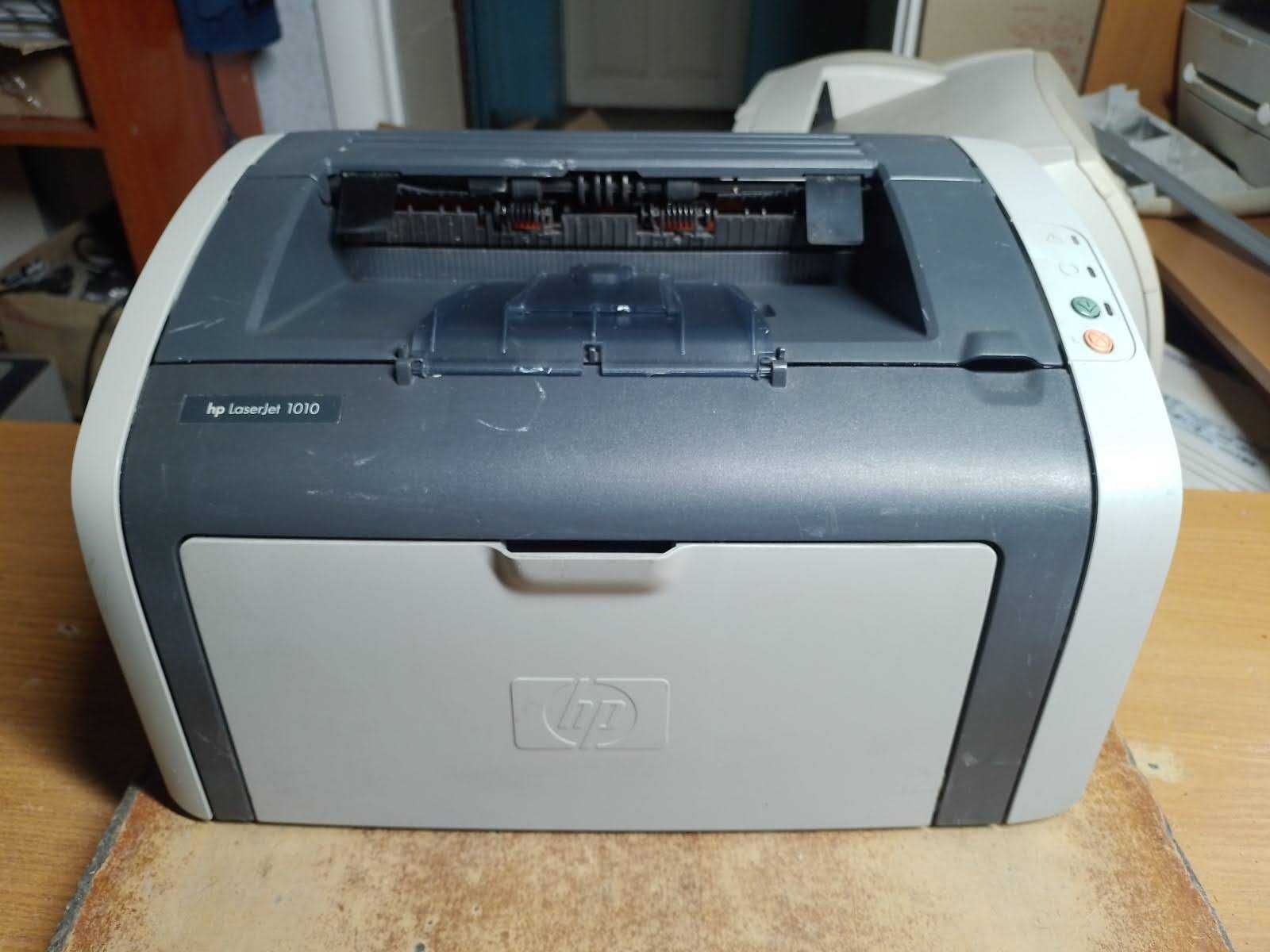Лазерний принтер HP LaserJet 1010, заправлений, підтримка Windows 10