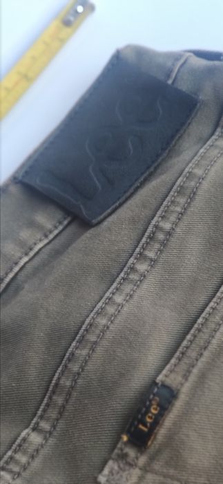 Calças Jeans marca Lee, modelo Luke Olive Green W31 L32