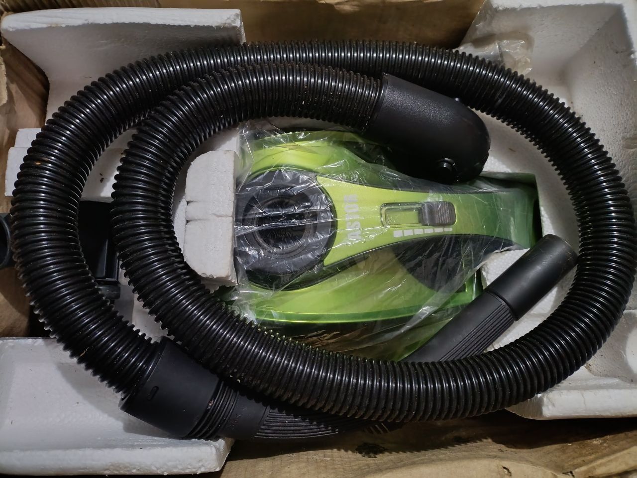 Пилосос Astor BST 1109 з колбою уцінка