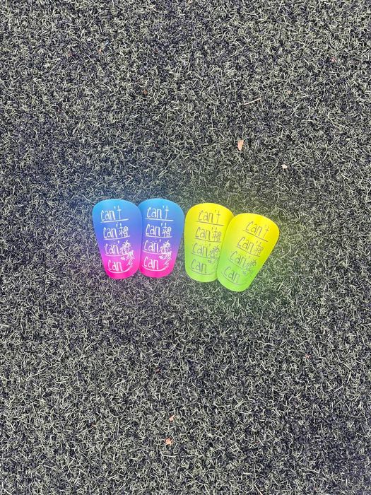 Футбольні щитки can't