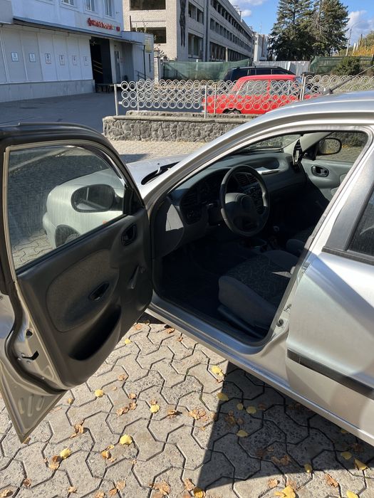 Daewoo lanos.