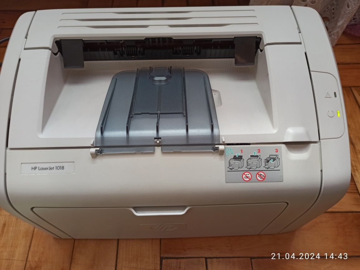 Принтер HP Laserjet 1018
