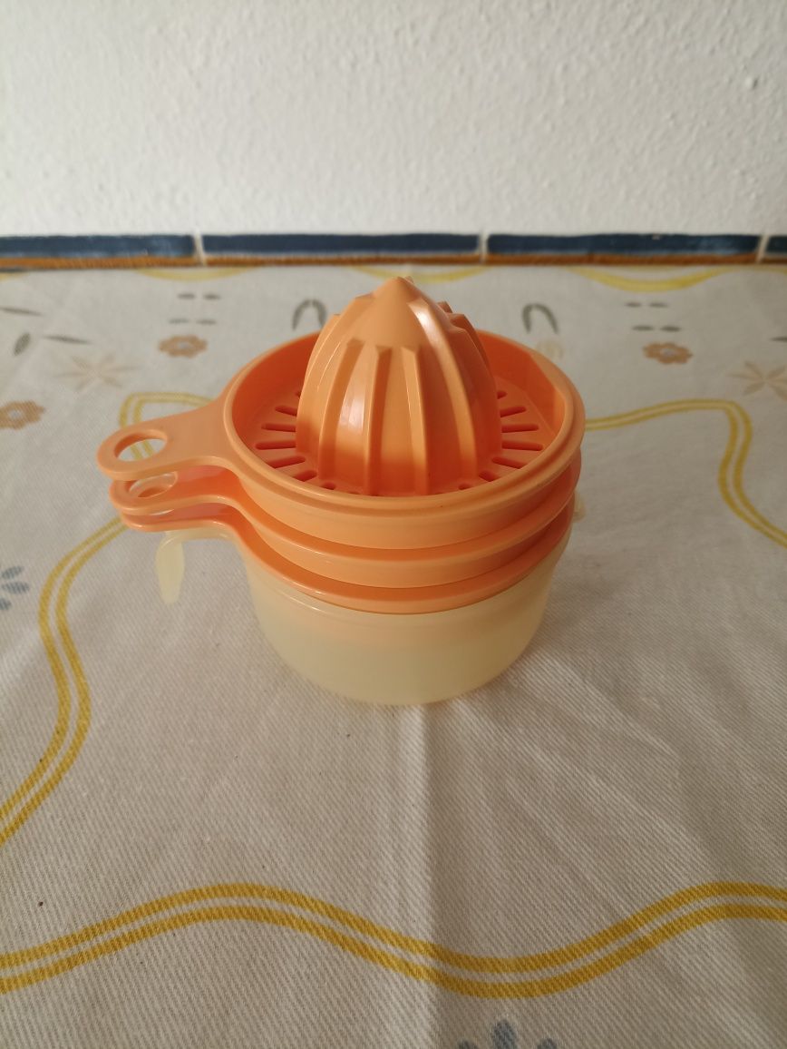 Espremedor de citrinos Tupperware