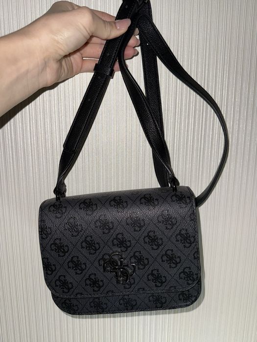 Оригінальна сумка Guess