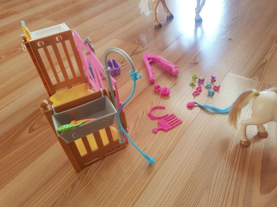 BARBIE GXV77 Zestaw Koniki Stylizacja i opieka HGB58