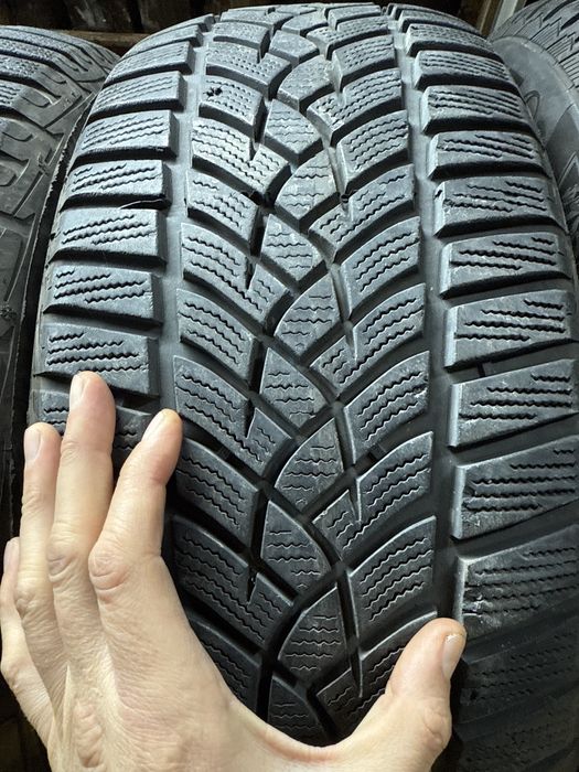 225/55 r17 Goodyear 2шт