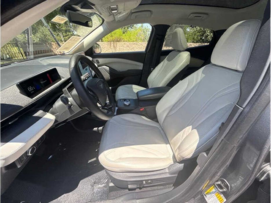 Ford Mustang Mach-E Premium      2021