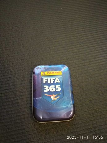 Puszka na karty Fifa 365 + 10 kart
