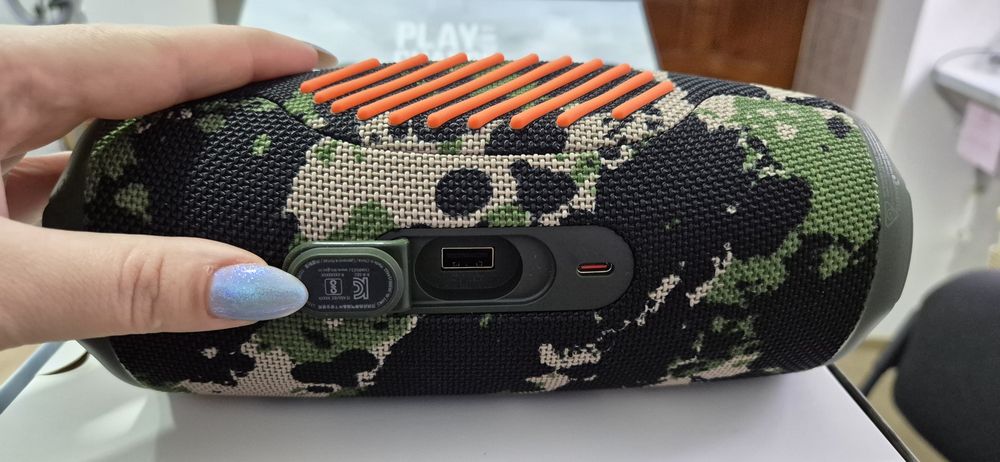 Портативна колонка JBL Charge 5