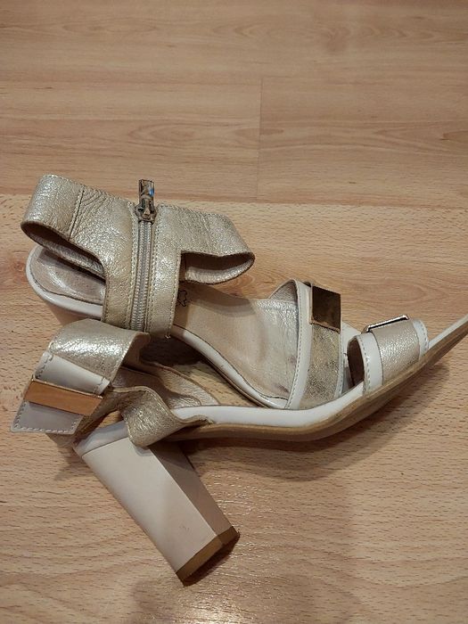 Buty na słupku damskie
