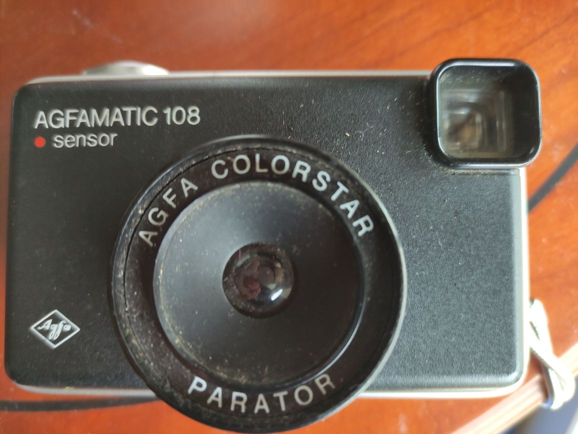 2 Máquinas fotográficas antigas Instamatic - Kodak  33 e Agfa 108