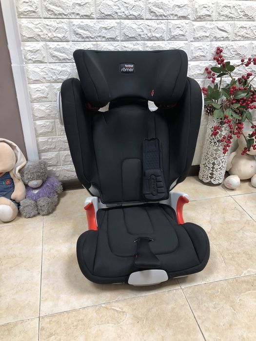 Автокрісло BRITAX ROMER KIDFIX 2 XP Sict Група 2/3 (15-36кг) бустер