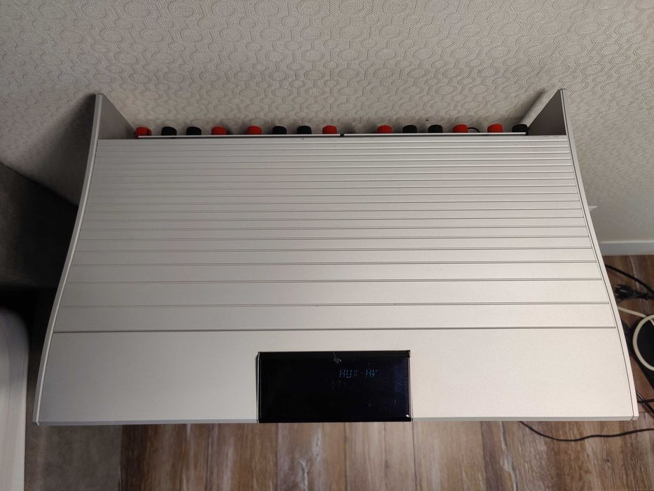 Hi-Fi ресівер T+A K6