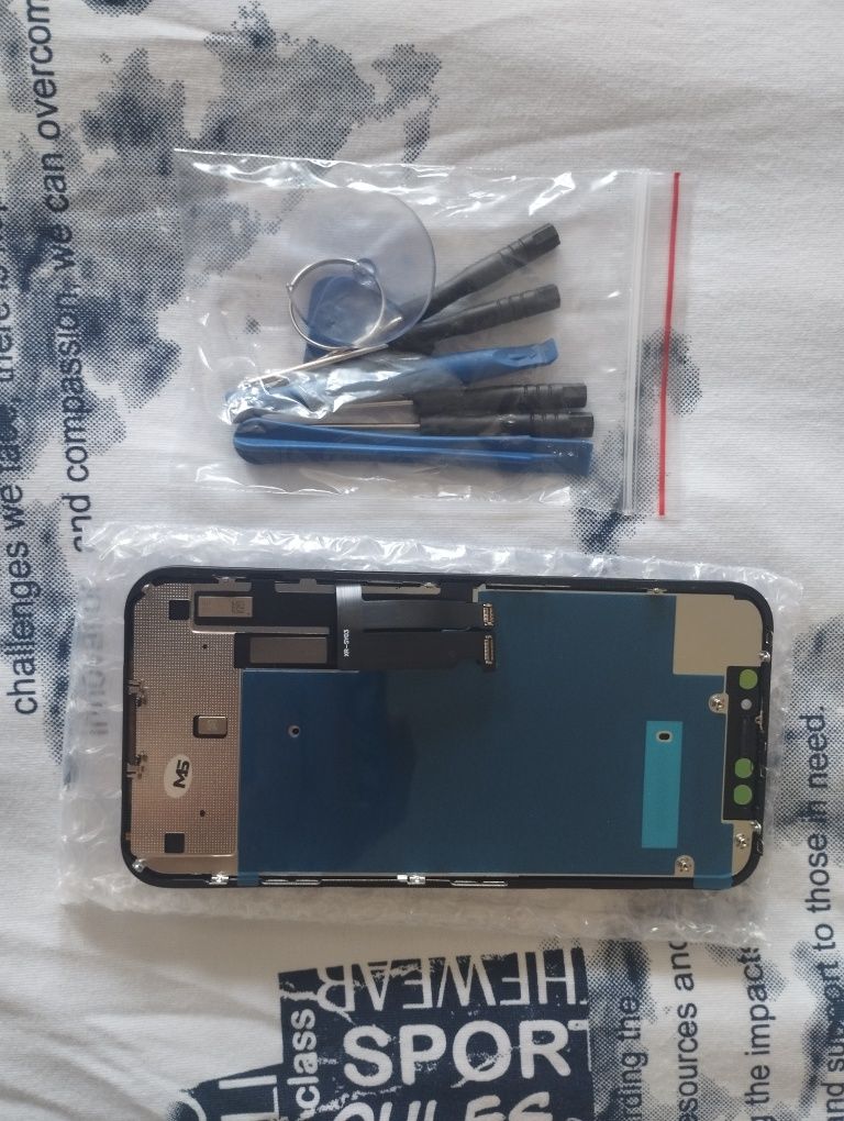 Дисплей iPhone XR