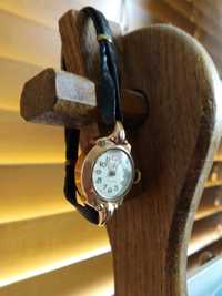 Очень красивые и стильные Золотые женские часы СССР "Заря",
раритет