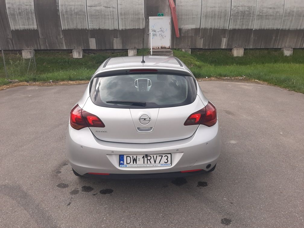 Opel Astra J 1.6 16V 115KM Benzyna+LPG Ładna Zadbana Oferta Prywatna