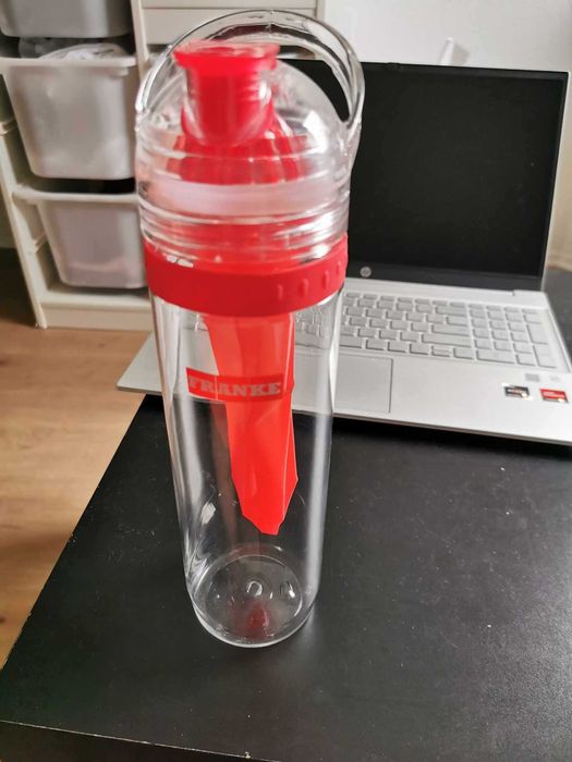 Nowa butelka na wodę Franke