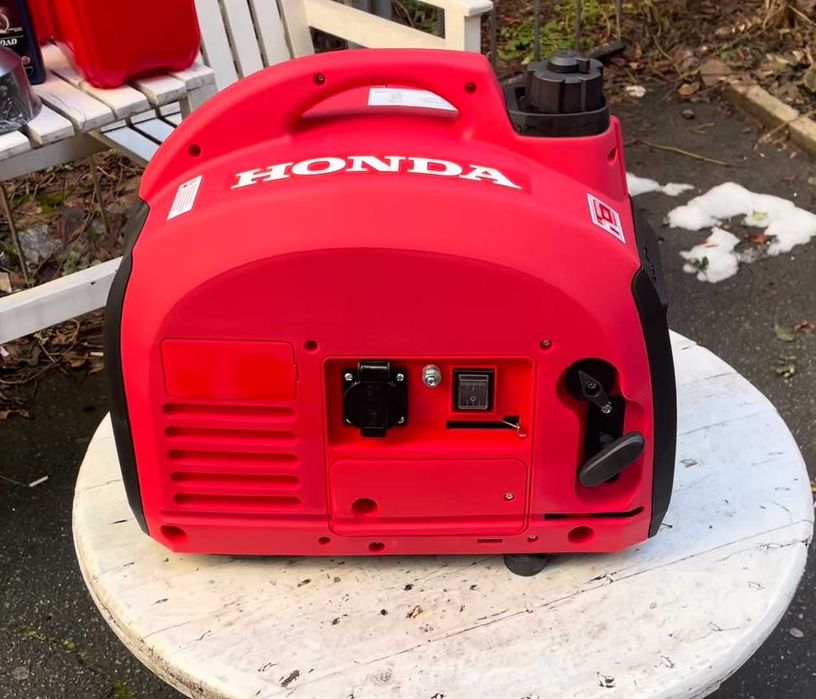 генератор інверторний бензин з мідною обмоткою /2200Вт/ 4.5л 2Т HONDA
