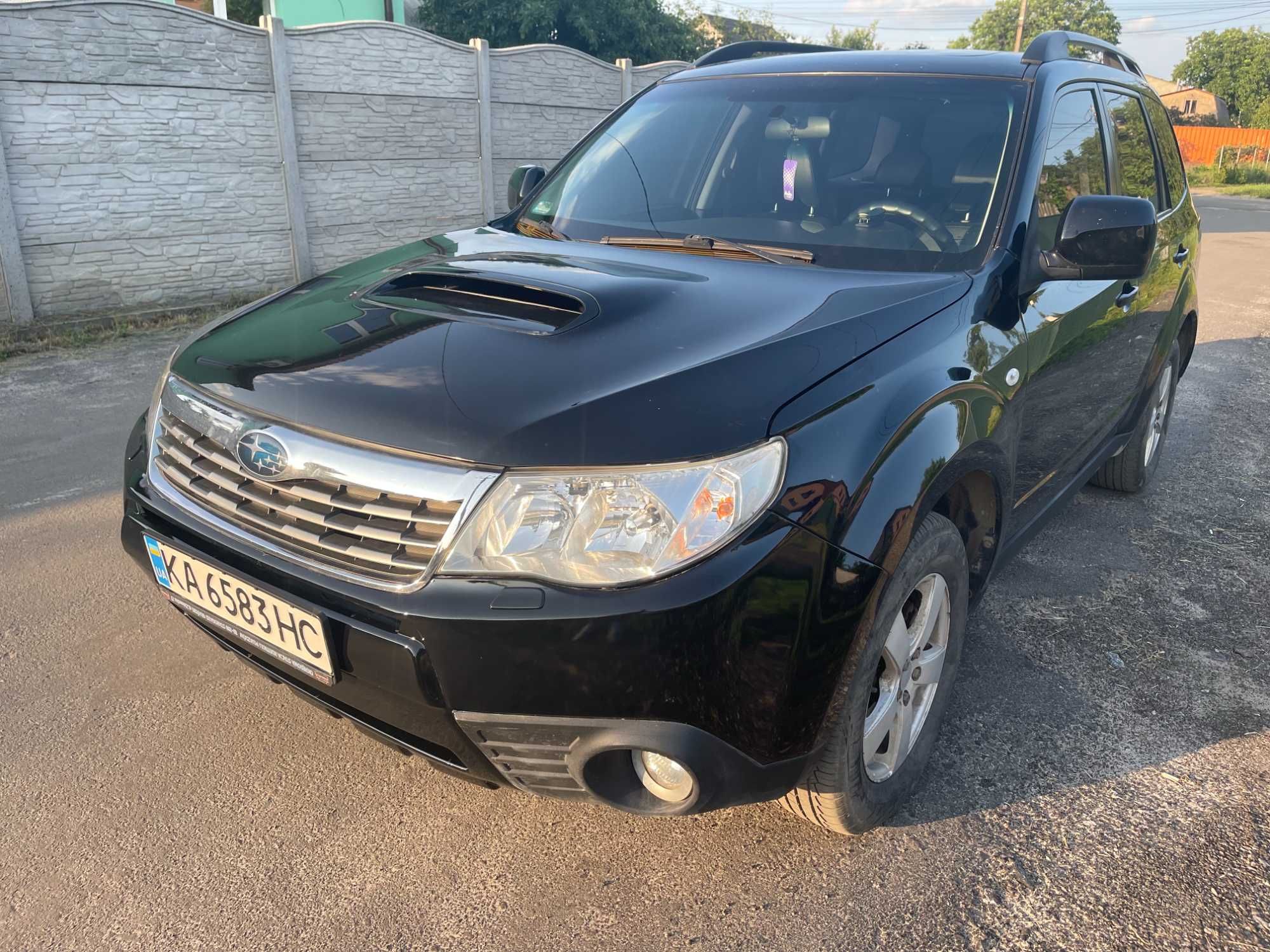 Subaru Forester 2.0D 2010 • Повний привід • Шкіра • Люк