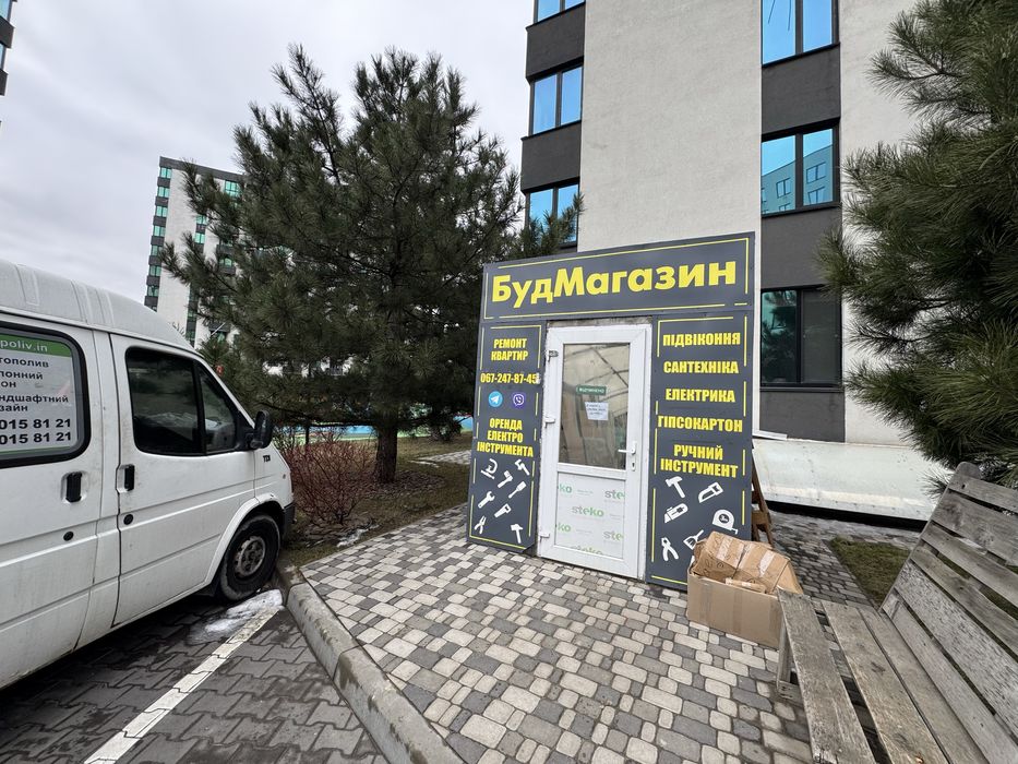 Продам приміщення 128м2 на центральній алеї ЖК Уютний квартал, без %