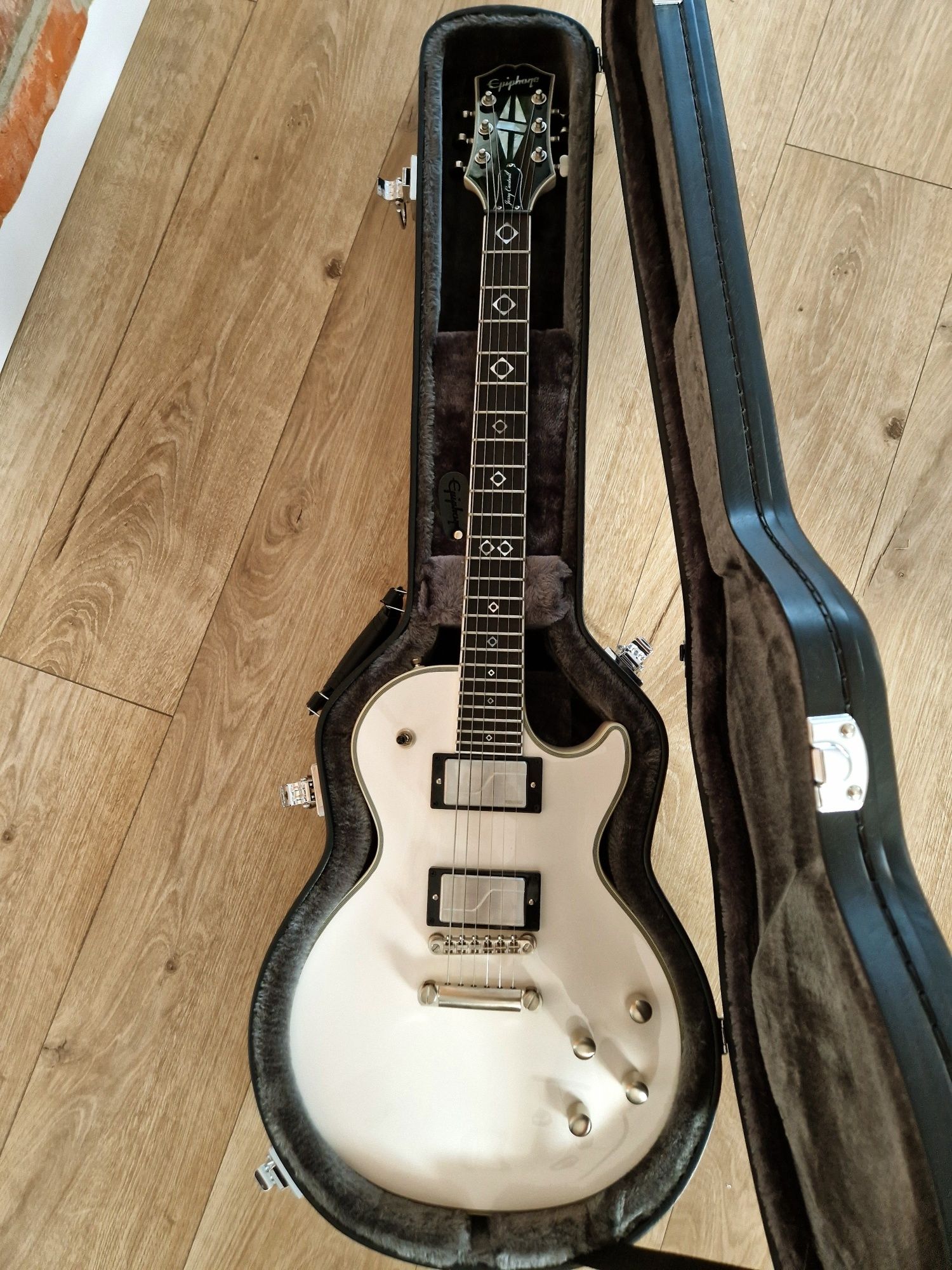 Epiphone Jerry Cantrell Les Paul Custom Prophecy