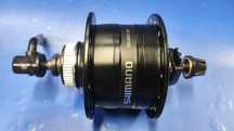 Piasta z prądnicą (dynamo) Shimano 32H Centerlock DH-3D37-QR