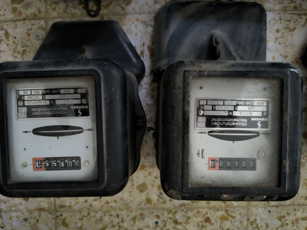 6 Contadores elétricos antigos