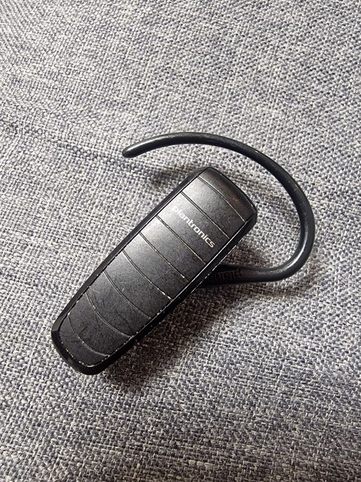 Блютуз гарнітура Plantronix