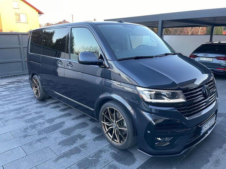 Volkswagen Multivan Multivan 6.1 2.0 BTDI Highline Super Stan pakiet Leighton