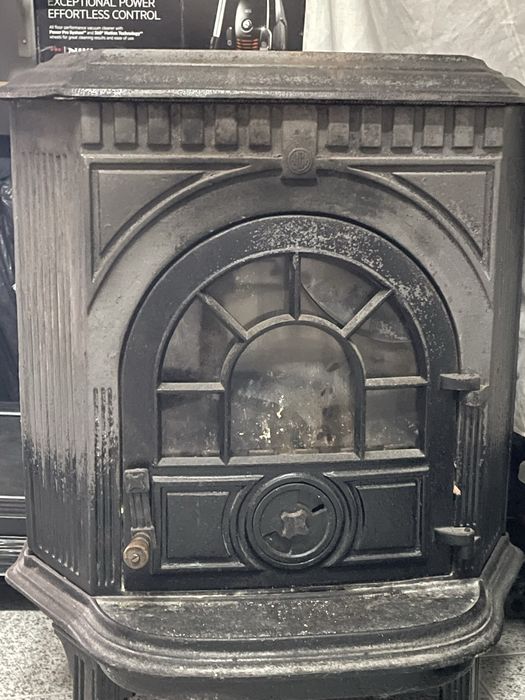 Salamandra a lenha, ferro fundido, alba