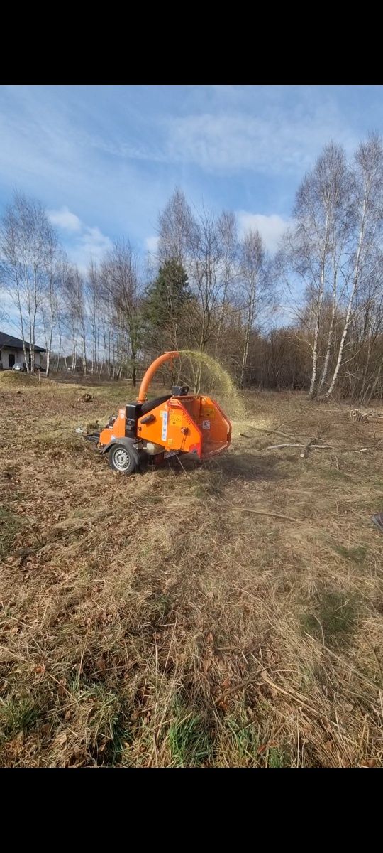 Wynajem rębaka z operatorem, wycinka drzew,usuwanie pni.