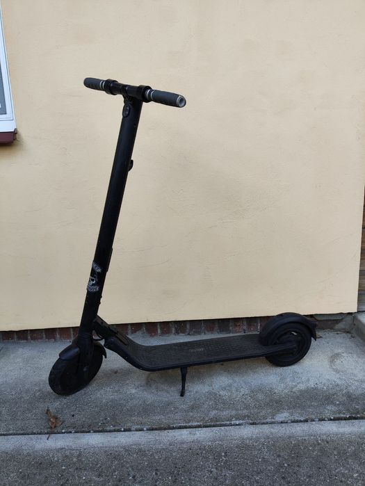 Hulajnoga elektryczna Ninebot e25e