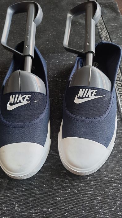 Trampki niebieskie firmy NIKE