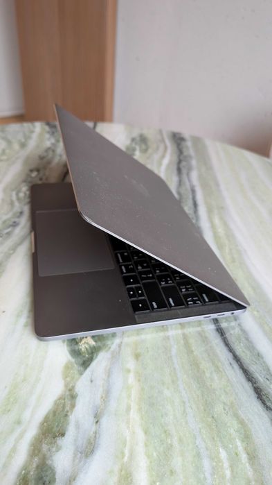 MacBook Pro 13" A1989 (2018) | 16GB / 256GB SSD