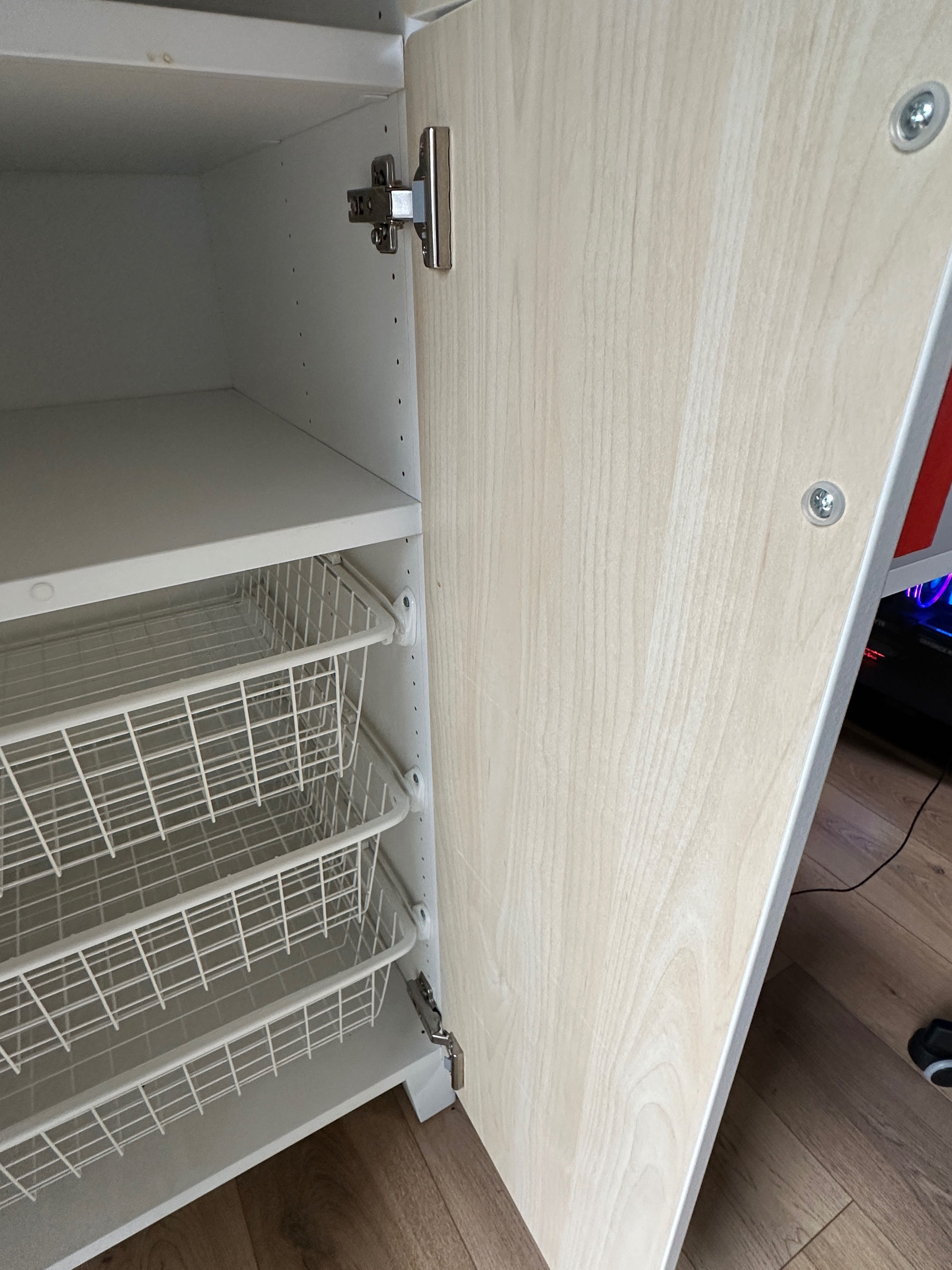 2 szafy IKEA do pokoju dziecięcego SMASTAD