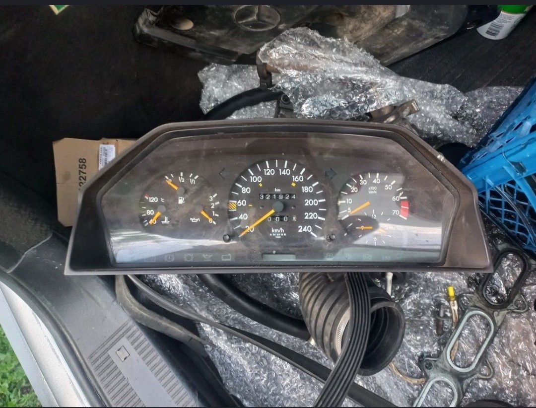 приборная панель мерседес w124