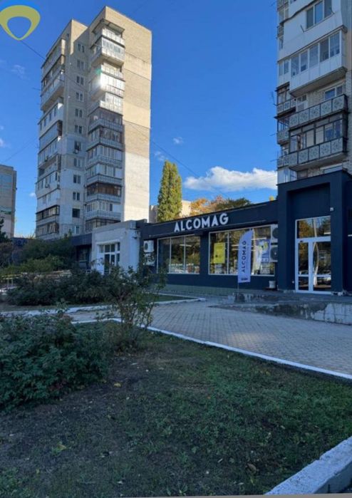 Продам фасадные,коммерческое помещение под любой вид деятельности. Оде